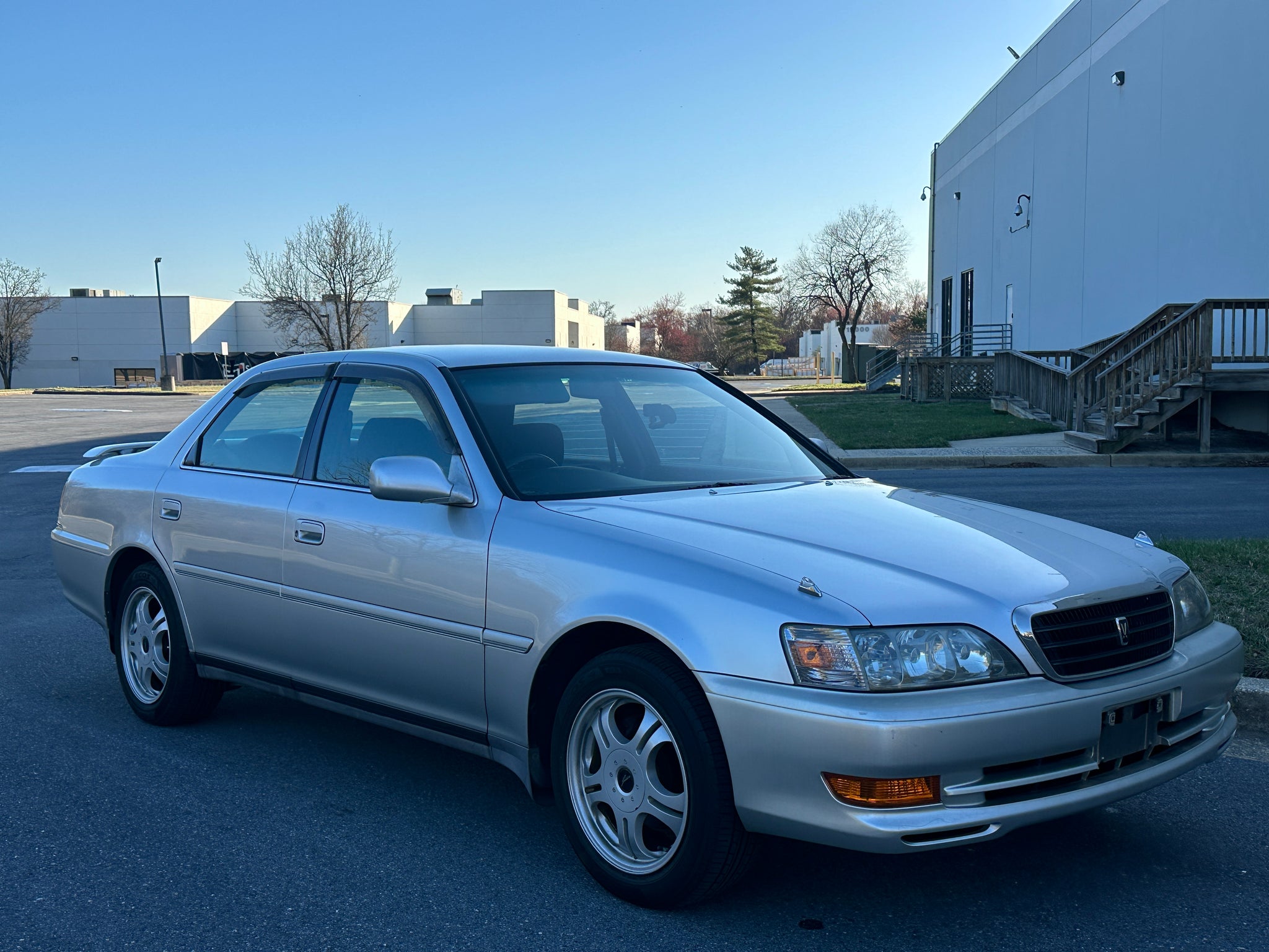 1998 Toyota Cresta Roulant GX100 4AT – CuratedAutos